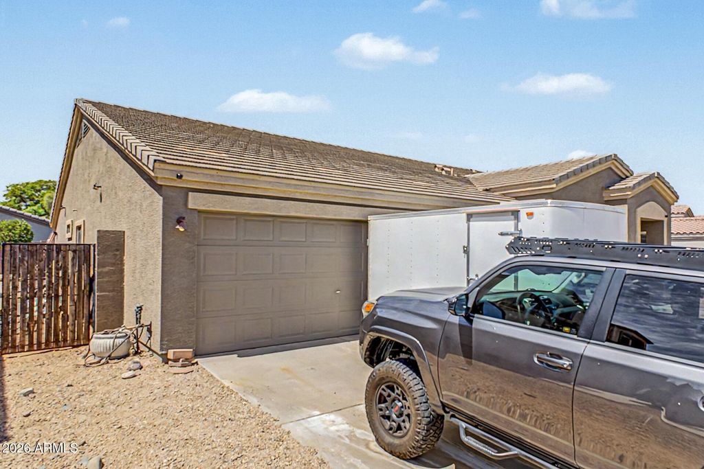 8365 W BERRIDGE Lane, Glendale, AZ 85305 — photo 4
