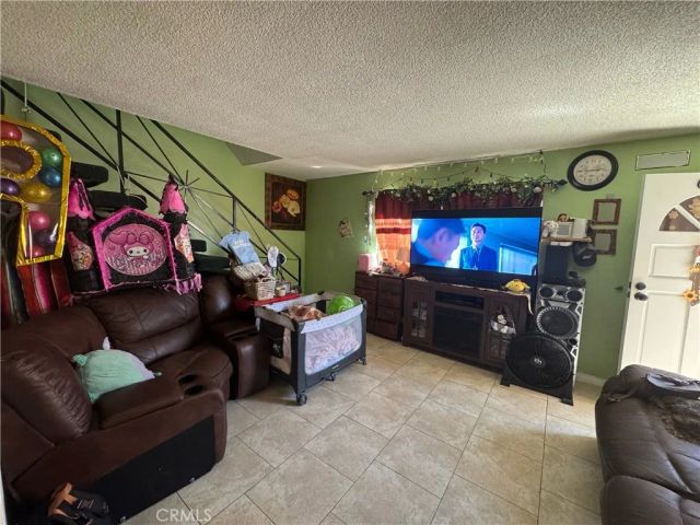 658 Oakford, East Los Angeles, CA 90022