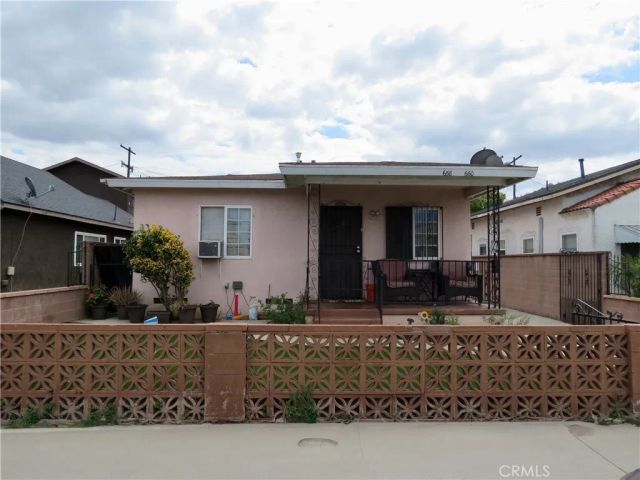 658 Oakford, East Los Angeles, CA 90022