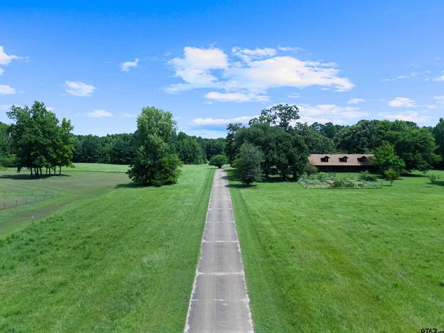 395 Bolding RD, Marshall, TX 75670