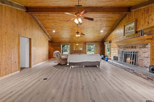 395 Bolding RD, Marshall, TX 75670