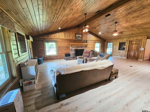 395 Bolding RD, Marshall, TX 75670