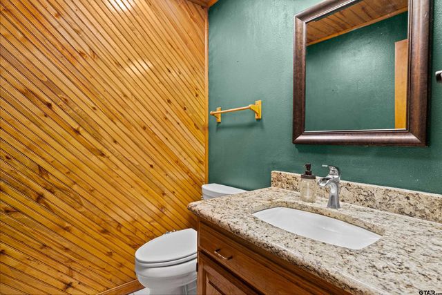 395 Bolding RD, Marshall, TX 75670