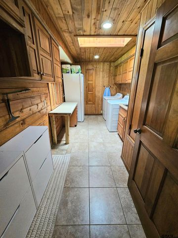 395 Bolding RD, Marshall, TX 75670