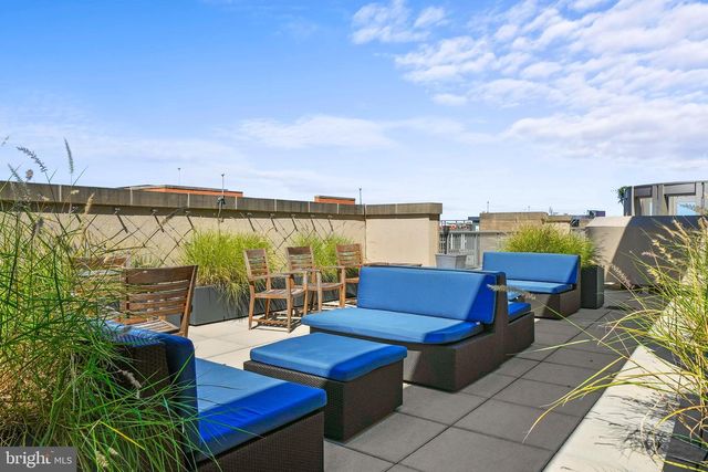 811 4th St NW Unit 810, Washington, DC 20001