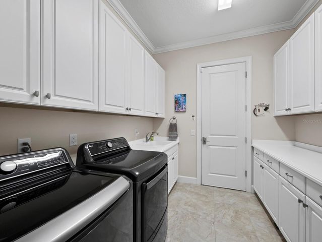 4124 ILARIA AVENUE, Sarasota, FL 34238