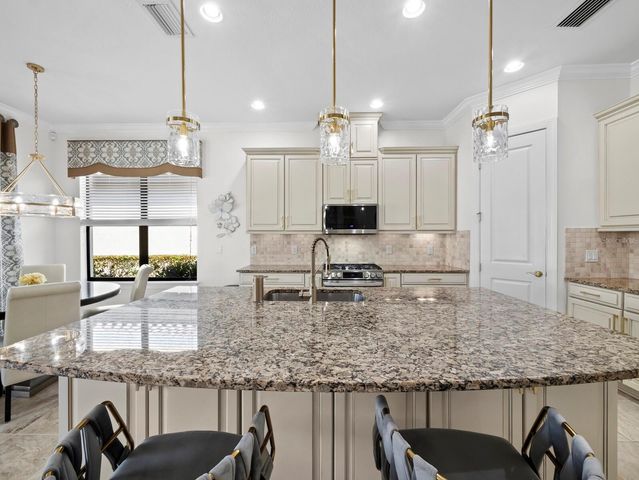 4124 ILARIA AVENUE, Sarasota, FL 34238