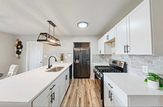 6019 SANDWICK DR, San Antonio, TX 78238