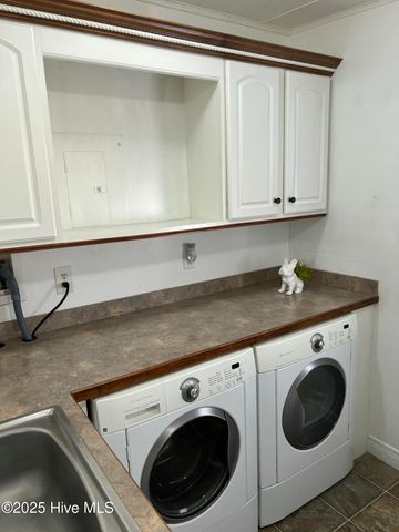 502 Hollywood Boulevard, Havelock, NC 28532