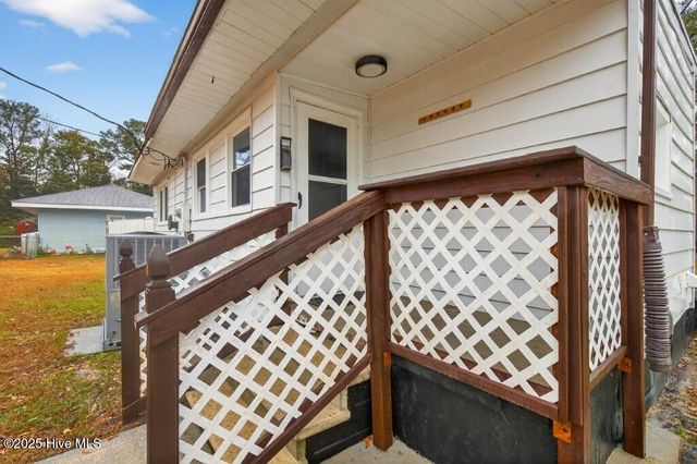 502 Hollywood Boulevard, Havelock, NC 28532