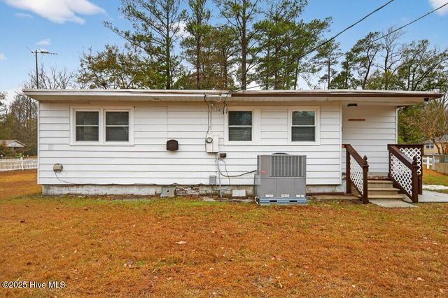 502 Hollywood Boulevard, Havelock, NC 28532