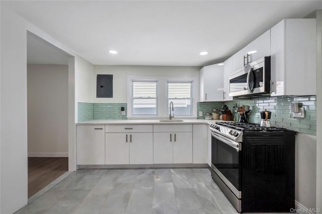 98 1st Avenue, East Rockaway, NY 11518