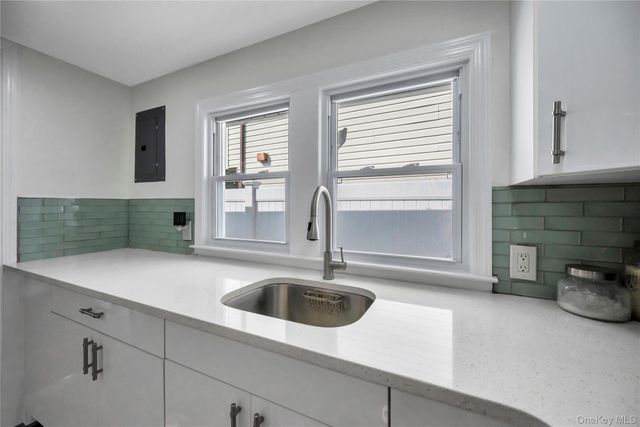 98 1st Avenue, East Rockaway, NY 11518