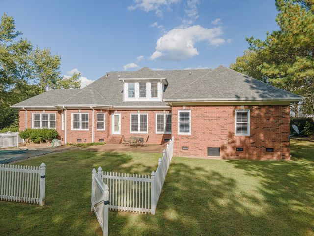 1800 McBride Rd, Lewisburg, TN 37091