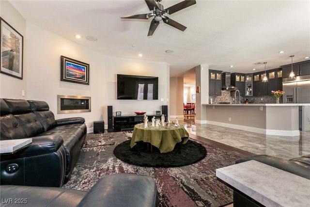 9413 Empire Rock Street, Las Vegas, NV 89143