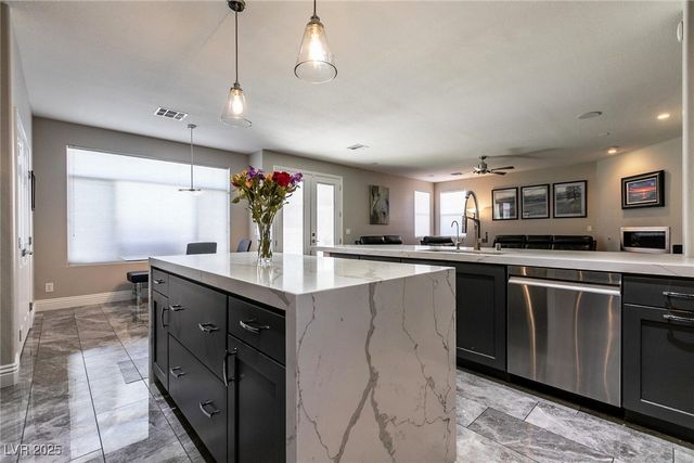 9413 Empire Rock Street, Las Vegas, NV 89143