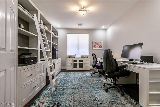 9413 Empire Rock Street, Las Vegas, NV 89143