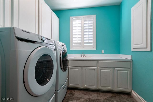 9413 Empire Rock Street, Las Vegas, NV 89143