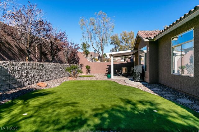 9413 Empire Rock Street, Las Vegas, NV 89143