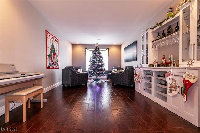 9413 Empire Rock Street, Las Vegas, NV 89143