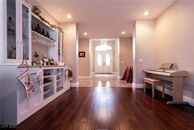 9413 Empire Rock Street, Las Vegas, NV 89143