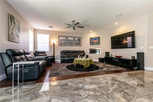 9413 Empire Rock Street, Las Vegas, NV 89143