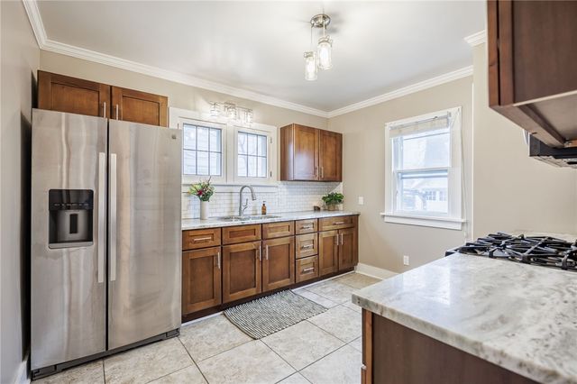 1025 Genesee Park Boulevard, Rochester, NY 14619