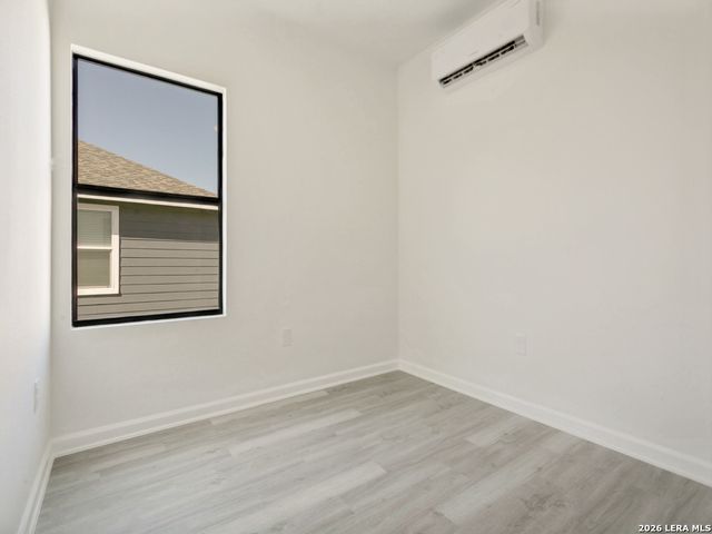 151 Vine St, San Antonio, TX 78210