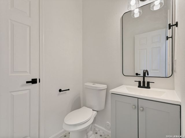 151 Vine St, San Antonio, TX 78210