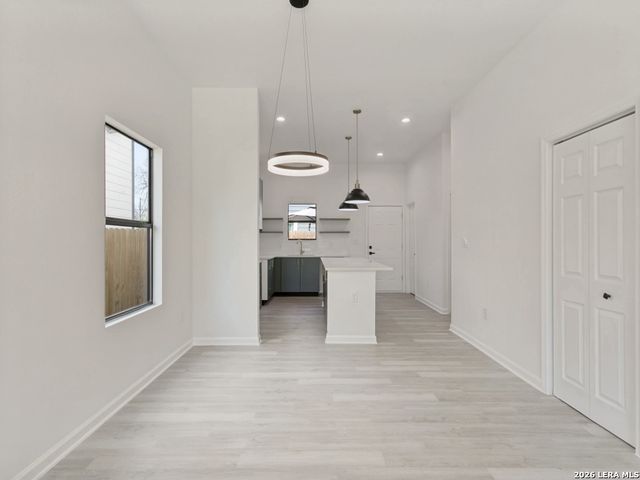 151 Vine St, San Antonio, TX 78210