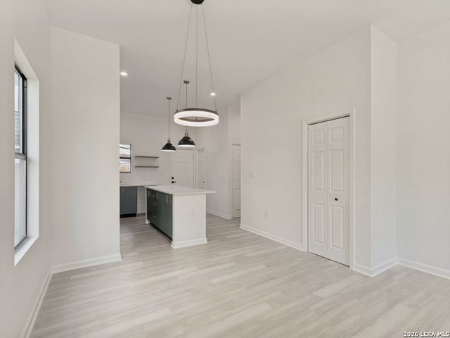 151 Vine St, San Antonio, TX 78210