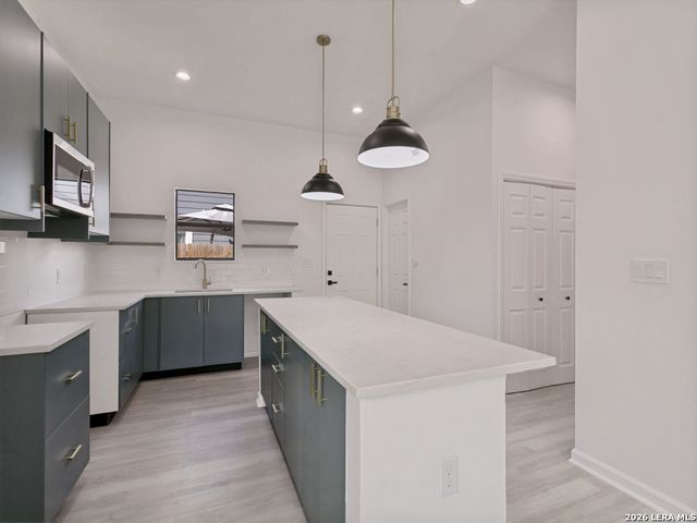 151 Vine St, San Antonio, TX 78210