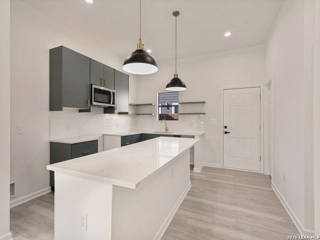 151 Vine St, San Antonio, TX 78210