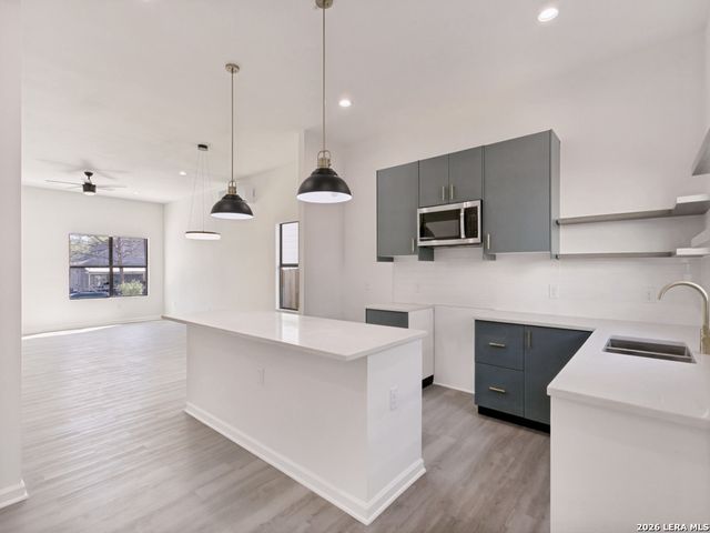 151 Vine St, San Antonio, TX 78210