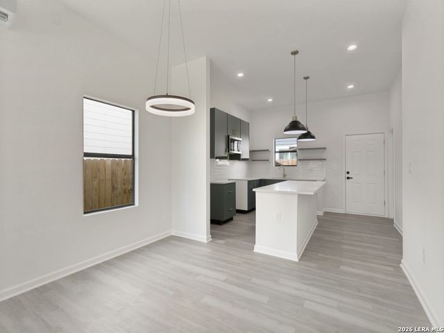 151 Vine St, San Antonio, TX 78210