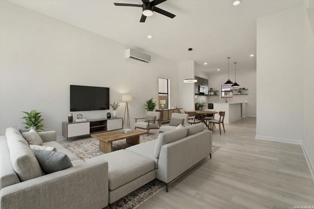 151 Vine St, San Antonio, TX 78210