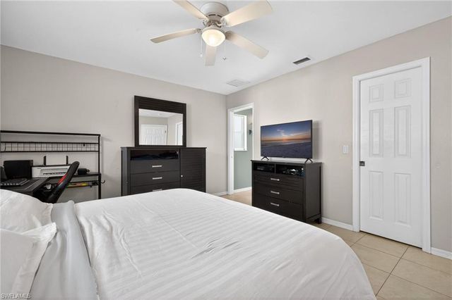 113 NW 14th ST, Cape Coral, FL 33993