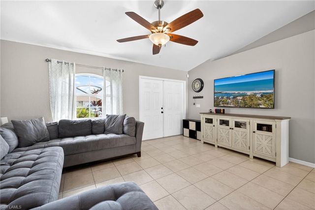 113 NW 14th ST, Cape Coral, FL 33993