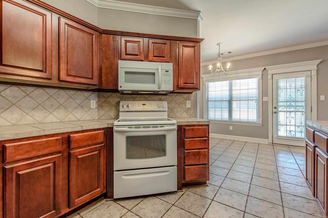 3211 Moonlighting Place, Bryant, AR 72022