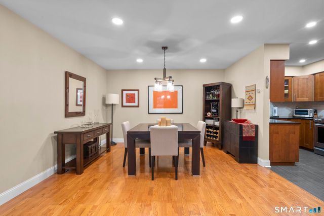 40 Riverside Avenue 4, Stamford, CT 06905