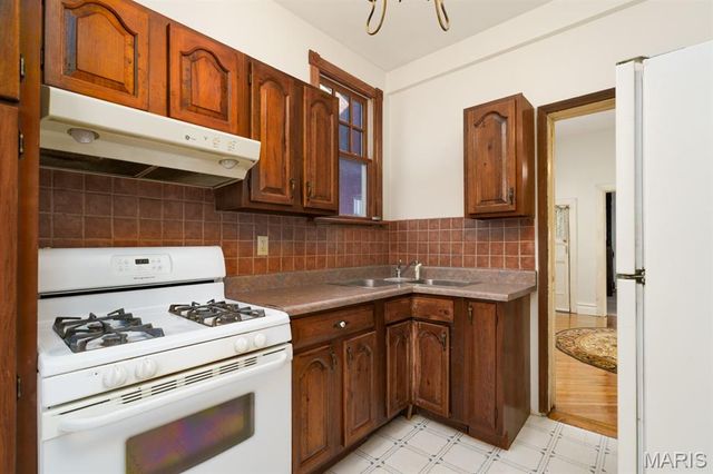 261 Lebanon Avenue, Belleville, IL 62220