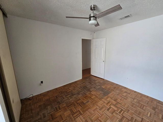 6106 W Airport Boulevard 18, Houston, TX 77035