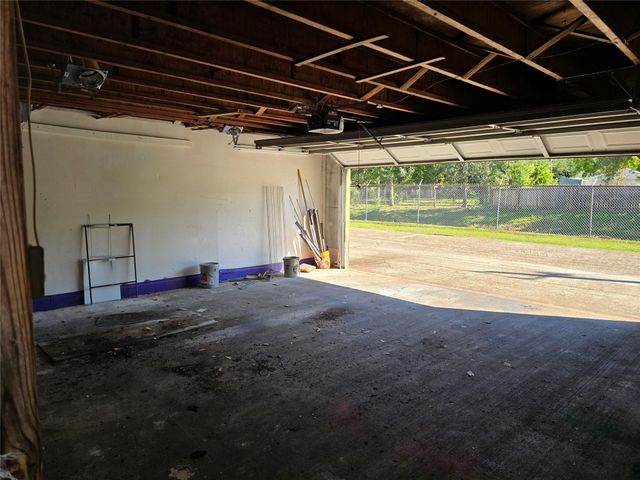 6106 W Airport Boulevard 18, Houston, TX 77035