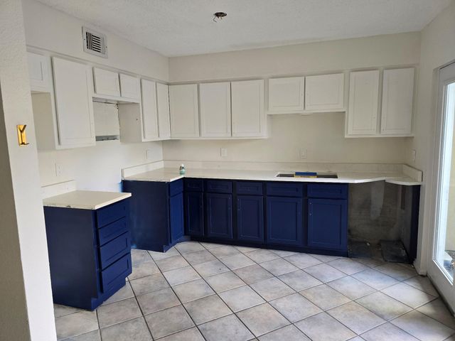 6106 W Airport Boulevard 18, Houston, TX 77035