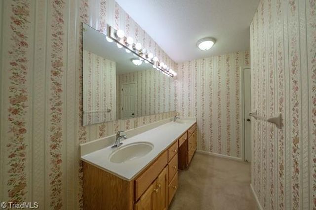 5160 Nicole Road, Kernersville, NC 27284