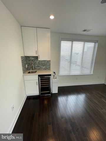 2304 ALTER ST, Philadelphia, PA 19146