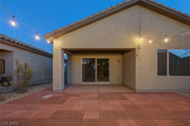 6092 Tokara Avenue, Las Vegas, NV 89122
