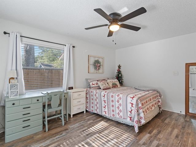 25336 SAINT ANNE STREET, Sorrento, FL 32776