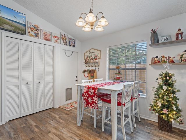 25336 SAINT ANNE STREET, Sorrento, FL 32776