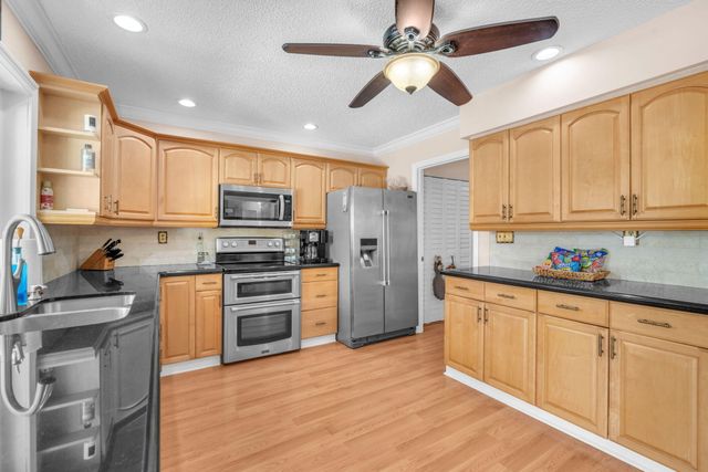 8235 NW 5th Street, Coral Springs, FL 33071